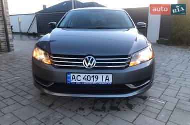 Седан Volkswagen Passat 2013 в Луцке