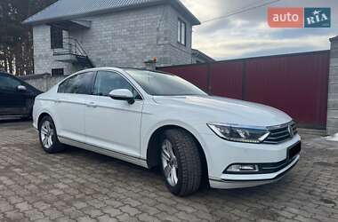 Седан Volkswagen Passat 2016 в Костопілі