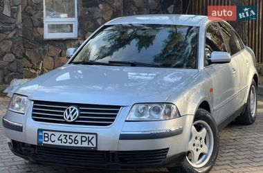 Седан Volkswagen Passat 2001 в Новояворовске