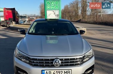 Седан Volkswagen Passat 2017 в Виннице