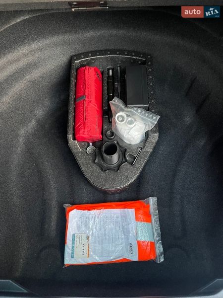 Универсал Volkswagen Passat 2021 в Луцке фото 26 Универсал Volkswagen Passat 2021 в Луцке