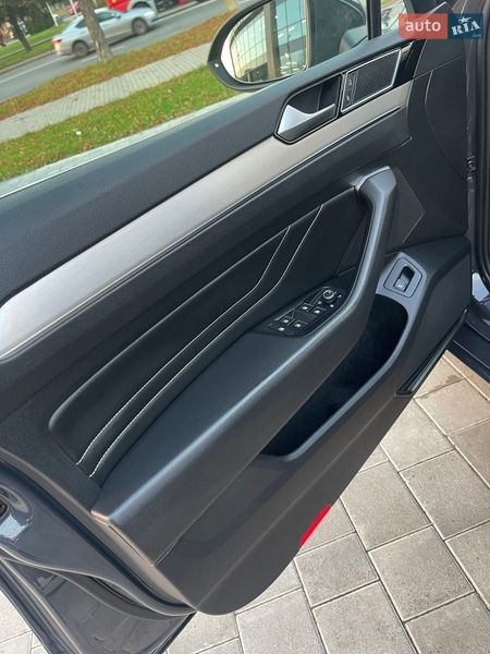 Универсал Volkswagen Passat 2021 в Луцке фото 39 Универсал Volkswagen Passat 2021 в Луцке