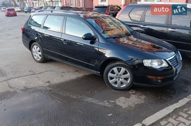 Універсал Volkswagen Passat 2008 в Надвірній