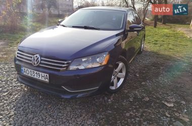 Седан Volkswagen Passat 2012 в Ужгороде