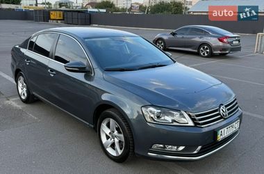 Седан Volkswagen Passat 2011 в Броварах