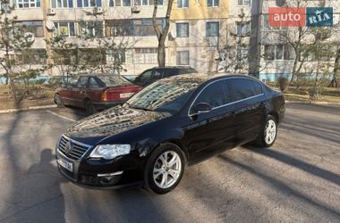 Седан Volkswagen Passat 2006 в Кам'янському