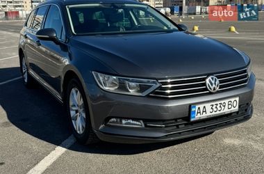 Універсал Volkswagen Passat 2016 в Києві