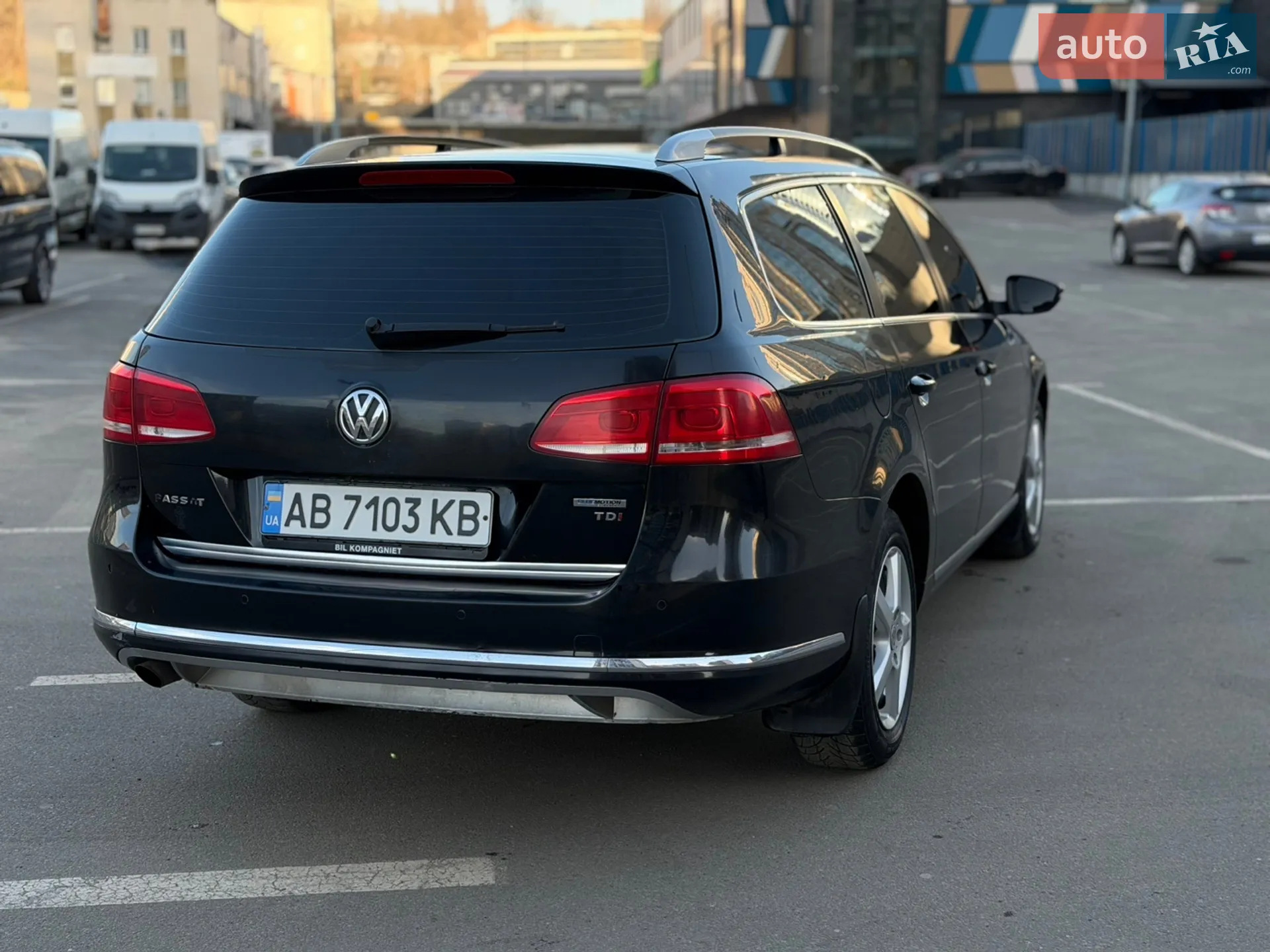 2010 Volkswagen Passat - мініатюра 5