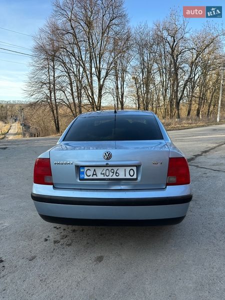 Седан Volkswagen Passat 1998 в Жашкове