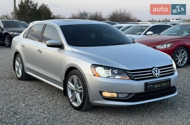 Седан Volkswagen Passat 2013 в Ивано-Франковске