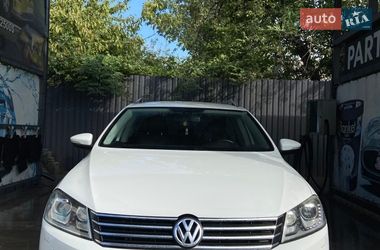 Универсал Volkswagen Passat 2011 в Новомосковске