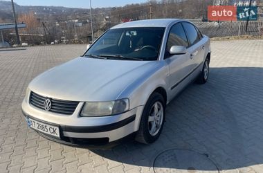 Седан Volkswagen Passat 1999 в Чернівцях
