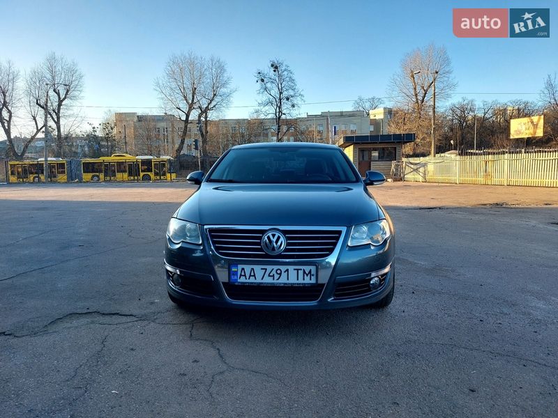 Седан Volkswagen Passat 2010 в Киеве