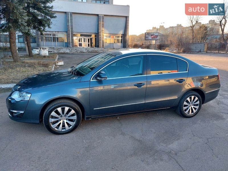 Седан Volkswagen Passat 2010 в Киеве