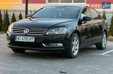 Седан Volkswagen Passat 2013 в Луцке