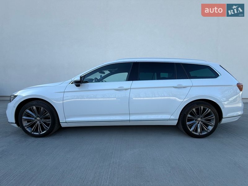 Универсал Volkswagen Passat 2022 в Луцке