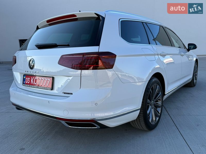 Универсал Volkswagen Passat 2022 в Луцке