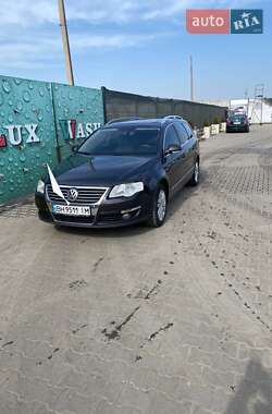 Универсал Volkswagen Passat 2010 в Одессе