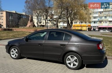 Седан Volkswagen Passat 2008 в Звягеле