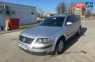 Универсал Volkswagen Passat 2001 в Гнивани