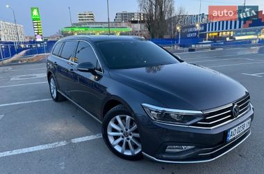 Універсал Volkswagen Passat 2020 в Ужгороді