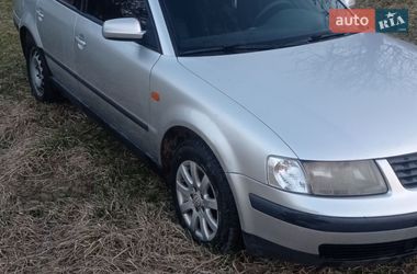 Седан Volkswagen Passat 1997 в Сторожинці