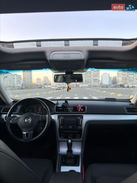 Седан Volkswagen Passat 2012 в Киеве