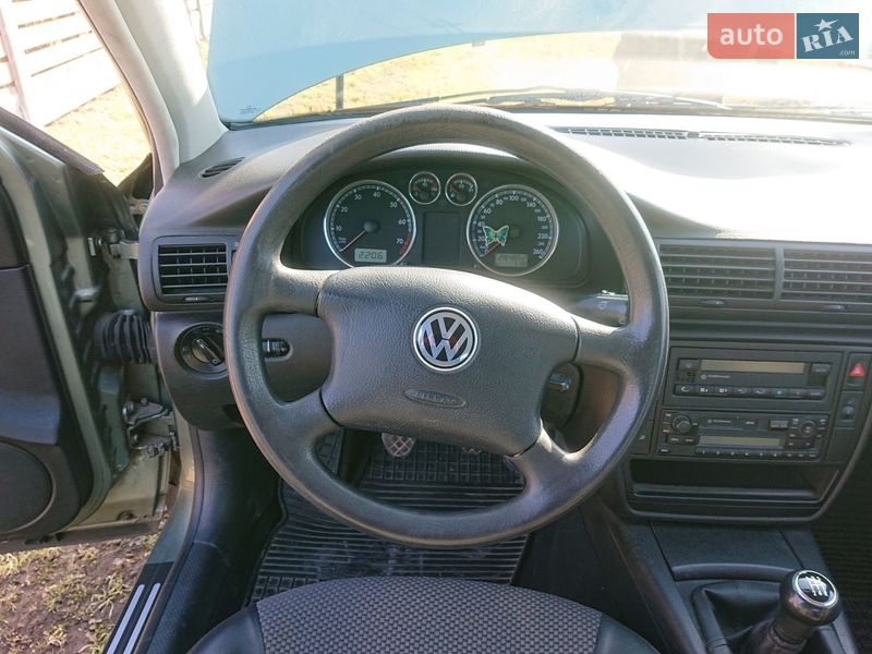 Седан Volkswagen Passat 2001 в Черкассах