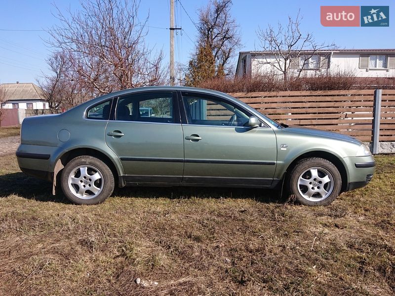 Седан Volkswagen Passat 2001 в Черкассах