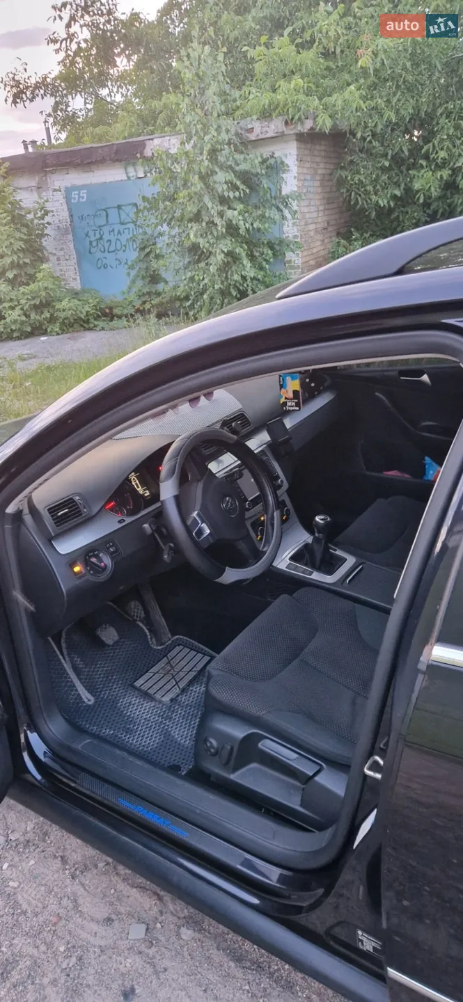 2010 Volkswagen Passat - мініатюра 5