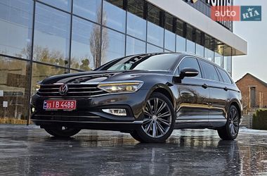Універсал Volkswagen Passat 2020 в Вінниці