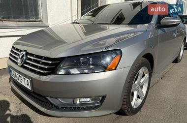 Седан Volkswagen Passat 2012 в Києві