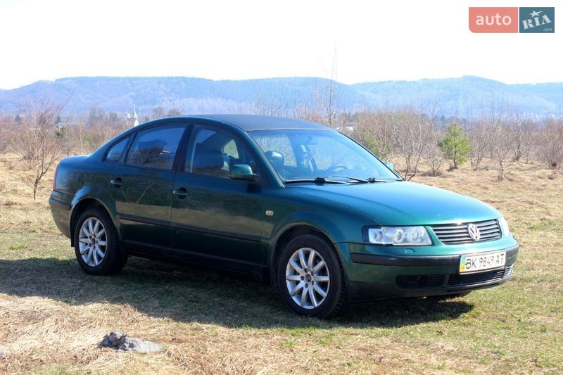 Седан Volkswagen Passat 1999 в Кременце