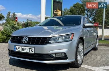 Седан Volkswagen Passat 2017 в Одессе