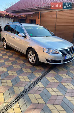 Универсал Volkswagen Passat 2010 в Мукачево