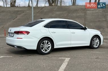 Седан Volkswagen Passat 2020 в Киеве