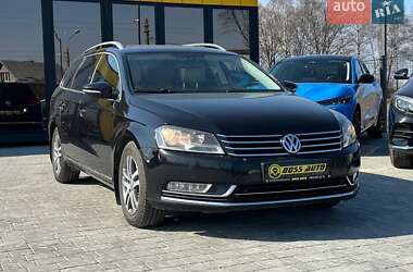 Універсал Volkswagen Passat 2012 в Івано-Франківську