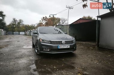 Седан Volkswagen Passat 2016 в Дніпрі