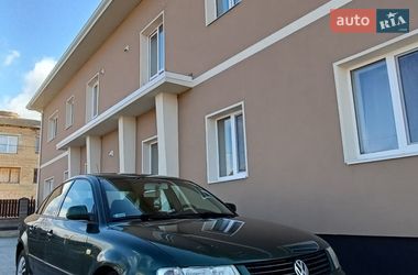 Седан Volkswagen Passat 1999 в Дубровиці
