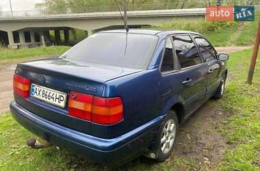Седан Volkswagen Passat 1994 в Богодухіву