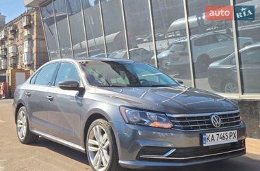 Седан Volkswagen Passat 2018 в Києві