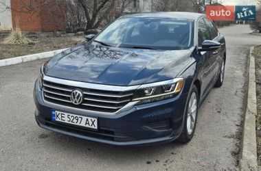 Седан Volkswagen Passat 2020 в Днепре