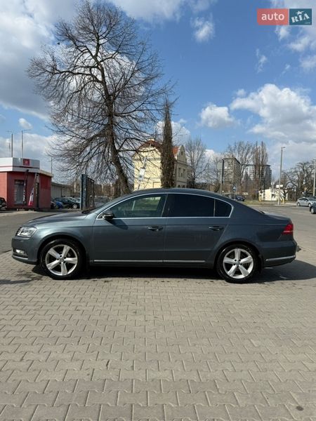 Седан Volkswagen Passat 2011 в Львове