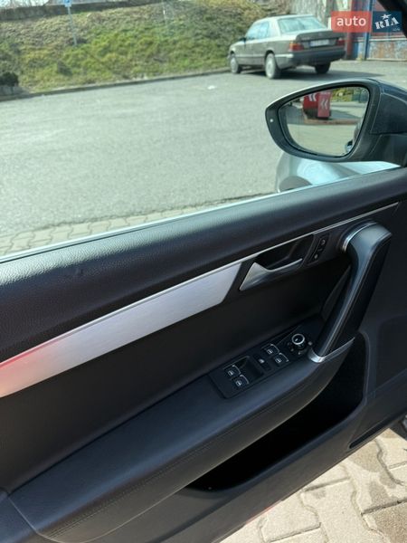 Седан Volkswagen Passat 2011 в Львове