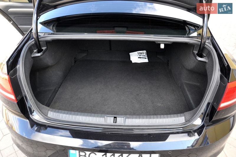 Седан Volkswagen Passat 2017 в Львове