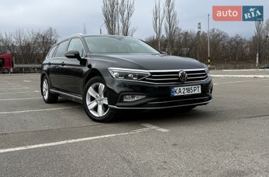 Универсал Volkswagen Passat 2020 в Киеве