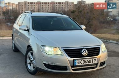 Универсал Volkswagen Passat 2009 в Ровно