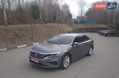Седан Volkswagen Passat 2020 в Ровно