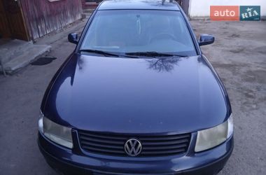 Седан Volkswagen Passat 1998 в Яворове
