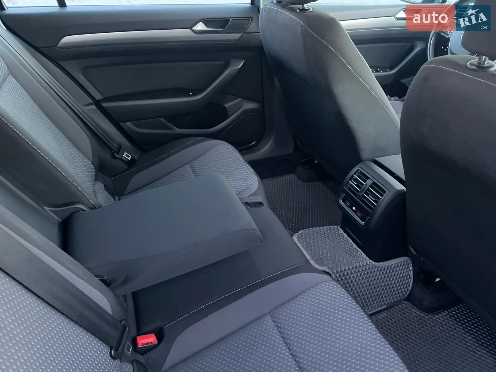 2015 Volkswagen Passat - мініатюра 19